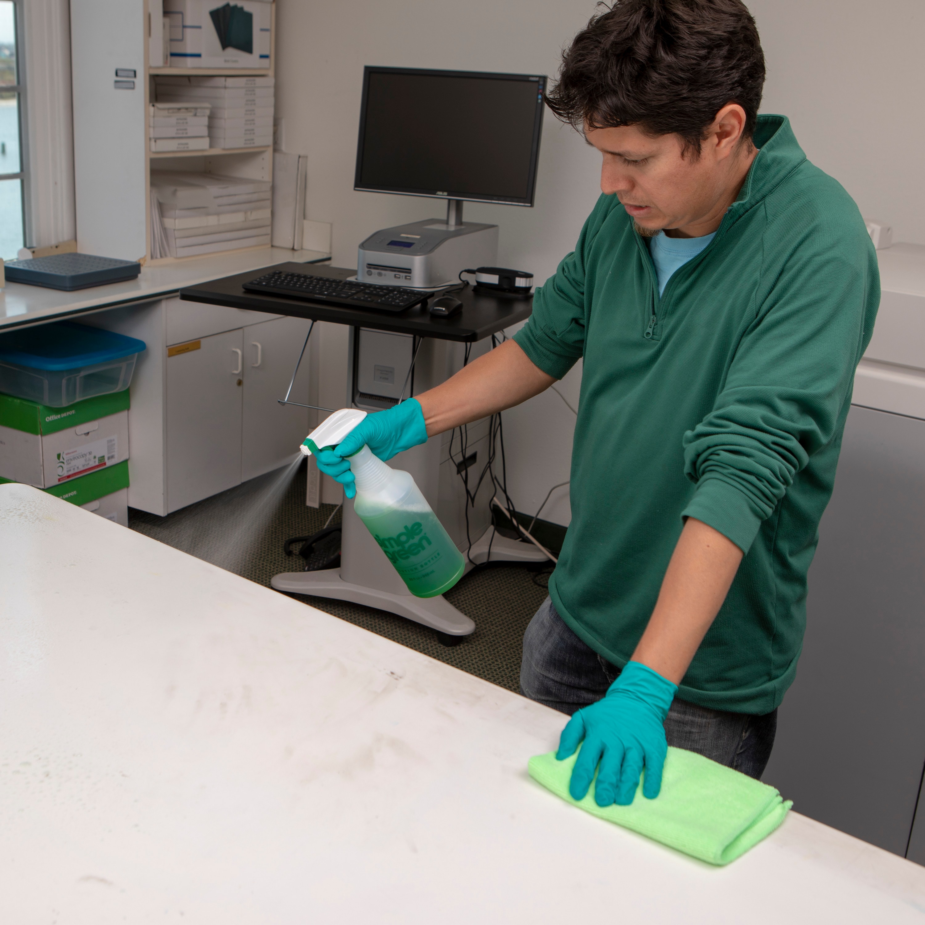 ECO INDUSTRY CLEANING - Spain's Premier Supplier of Eco-Friendly Industrial Cleaning Products & Consulting