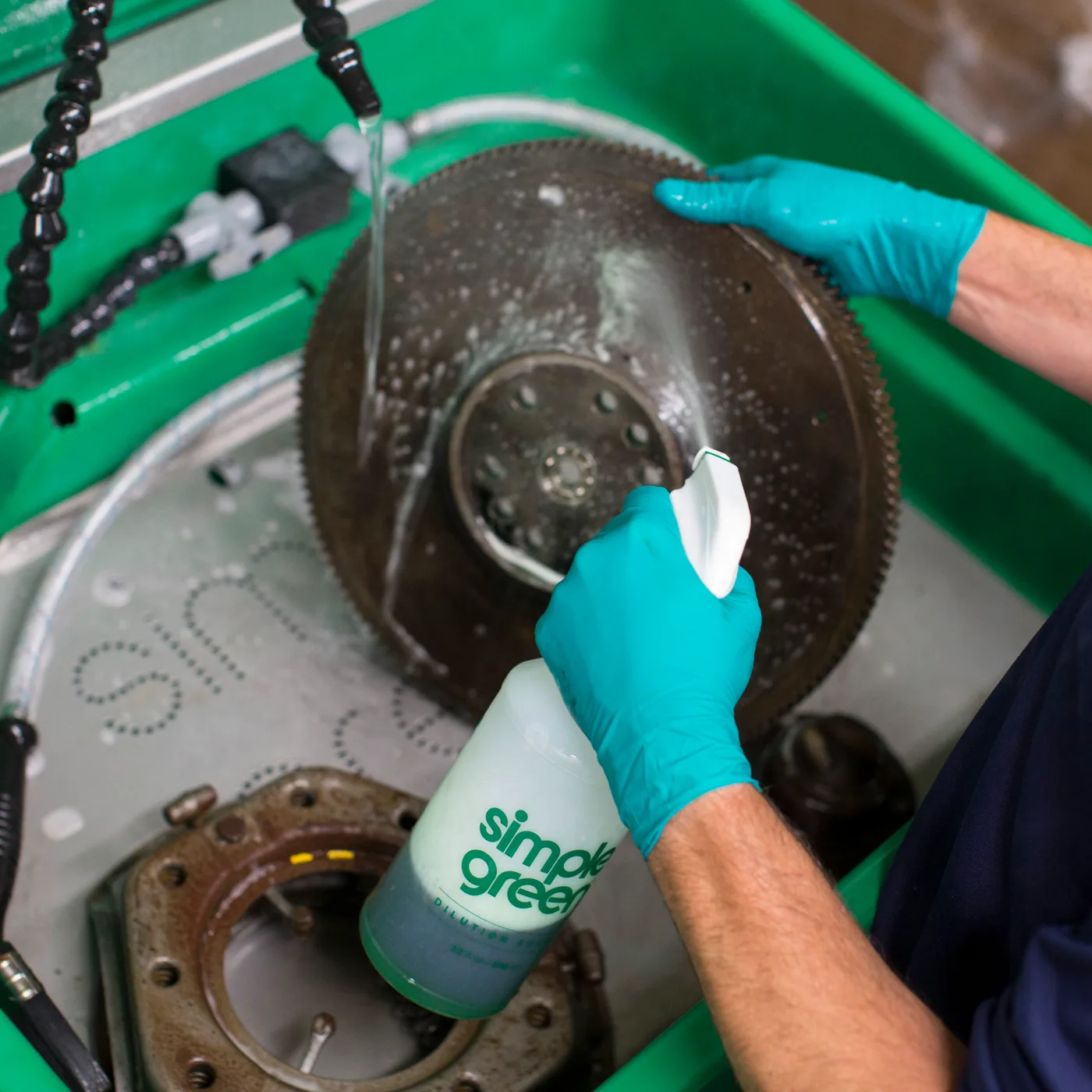 Simple Green Industrial Cleaner en Uso